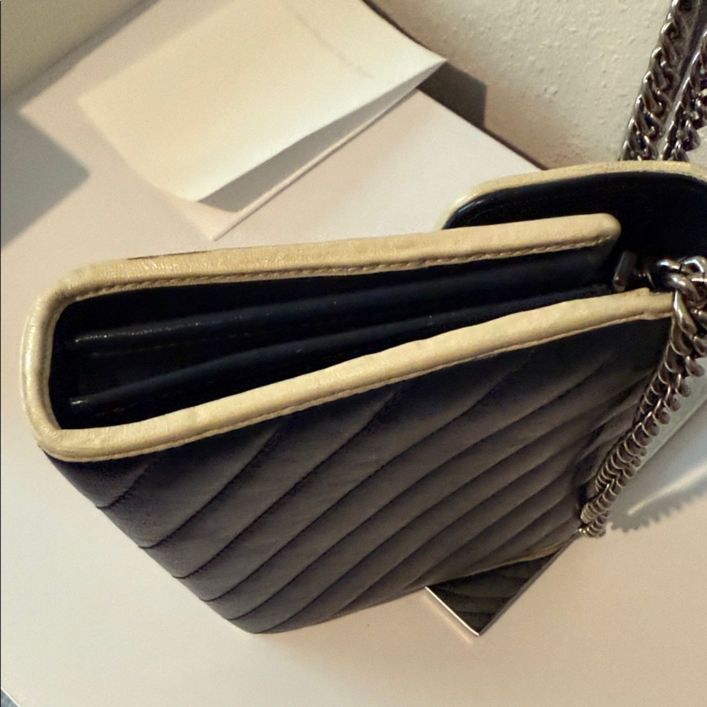 Gucci Marmont Navy Blue Quilted Crossbody Bag - Picture 2 of 8
